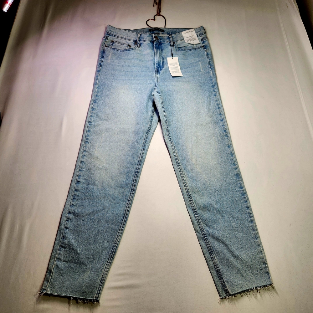 ⭐️NWT Calvin Klein Super High Rise Slim Straight Jeans Light Wash Raw Hem Y2K